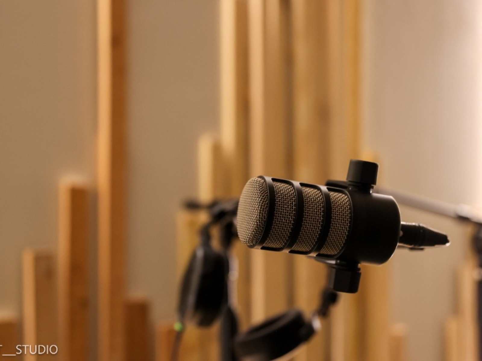 Intimate Set at The Spot — Avery & Bryant content & podcast studio in Little Rock